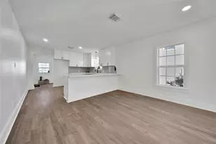 2221 Grover Ave, Galveston, TX 77551 - Photo 12