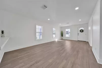 2221 Grover Avenue, Galveston, TX 77551 - Photo 10