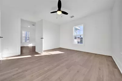 2221 Grover Avenue, Galveston, TX 77551 - Photo 18