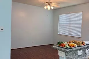 483 Folk Crest Ln, Dickinson, TX 77539 - Photo 6