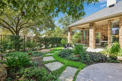 2 Woodmoor Place, Magnolia, TX 77354 - Photo 32