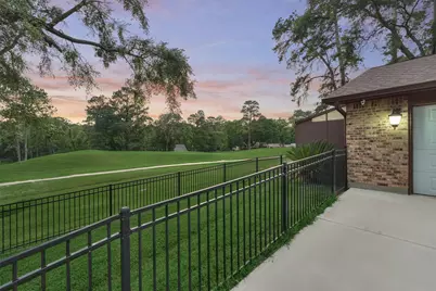 660 Hillcrest Drive, Huntsville, TX 77340 - Photo 46