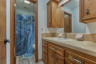 660 Hillcrest Dr, Huntsville, TX 77340 - Photo 38