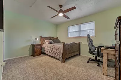 660 Hillcrest Drive, Huntsville, TX 77340 - Photo 36
