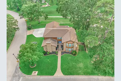 660 Hillcrest Drive, Huntsville, TX 77340 - Photo 2