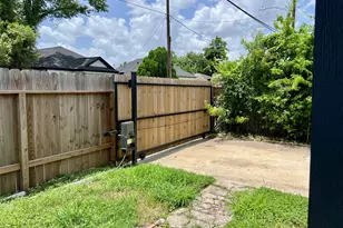 1119 Panama St, Houston, TX 77009 - Photo 32