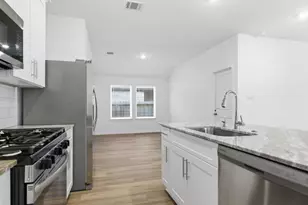 4017 Steer Stable Ln, League City, TX 77573 - Photo 4