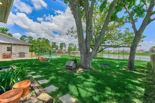 438 Lazy Ln, Montgomery, TX 77356 - Photo 2
