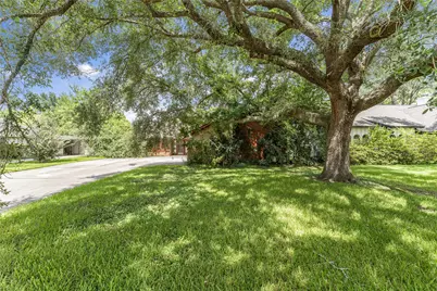 271 Amber Lane, League City, TX 77573 - Photo 12