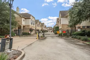 10610 Wallingford Pl, Houston, TX 77042 - Photo 34