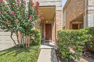 10610 Wallingford Pl, Houston, TX 77042 - Photo 2