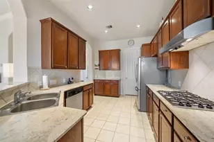 10610 Wallingford Pl, Houston, TX 77042 - Photo 10