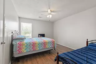 2906 Landing Edge Ln Ln, League City, TX 77539 - Photo 30