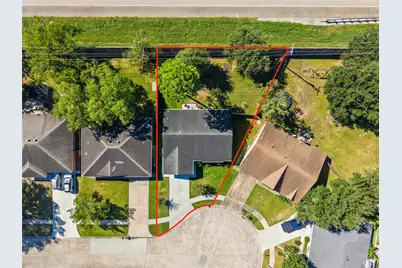 6305 Silver Leaf Dr, League City, TX 77573 - Photo 2