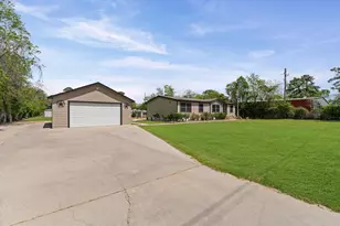 15501 Garrett Rd, Houston, TX 77044 - Photo 4