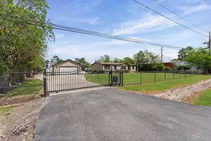 15501 Garrett Rd, Houston, TX 77044 - Photo 6