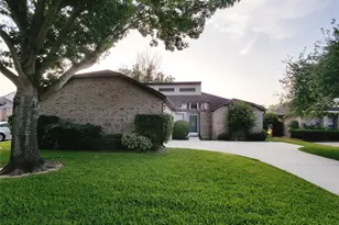 2111 Echo Ridge, Sugar Land, TX 77478 - Photo 2