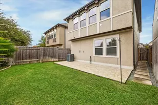 10604 Centre Glade Dr, Houston, TX 77043 - Photo 18