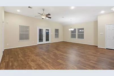 3018 Greenbriar Springs Drive, Houston, TX 77073 - Photo 4
