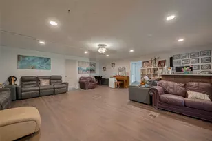 2316 Green Meadows Dr, Sealy, TX 77474 - Photo 10