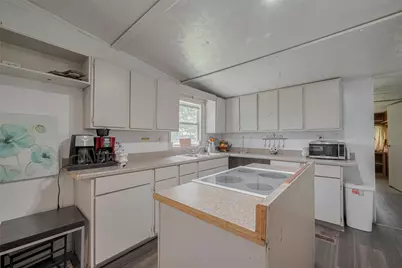 2316 Green Meadows Drive, Sealy, TX 77474 - Photo 16