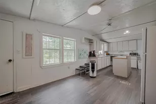 2316 Green Meadows Dr, Sealy, TX 77474 - Photo 12