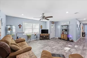 321 S 44th St, Orange, TX 77630 - Photo 12