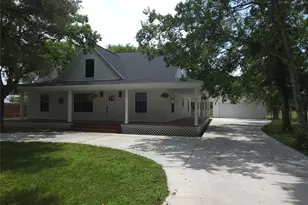 1585 Co Rd 237, Ganado, TX 77962 - Photo 2