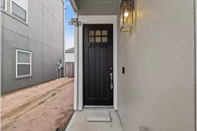 11413 Velvet Field Drive, Houston, TX 77047 - Photo 2