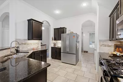 8218 Bay Run Ave Avenue, Baytown, TX 77521 - Photo 10