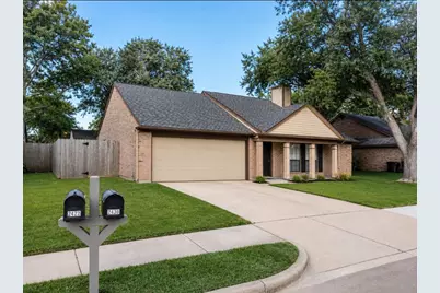 2430 Shady Bend Drive, Pearland, TX 77581 - Photo 2