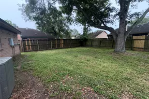 2430 Shady Bend Dr, Pearland, TX 77581 - Photo 4