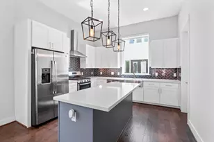 1114 W 15th 1/2 St, Houston, TX 77008 - Photo 24