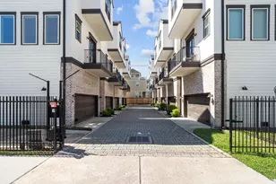 1114 W 15th 1/2 St, Houston, TX 77008 - Photo 4
