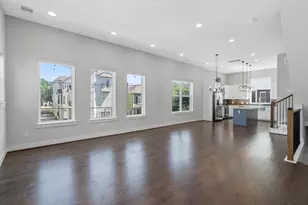 1114 W 15th 1/2 St, Houston, TX 77008 - Photo 22