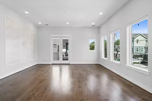1114 W 15th 1/2 St, Houston, TX 77008 - Photo 18