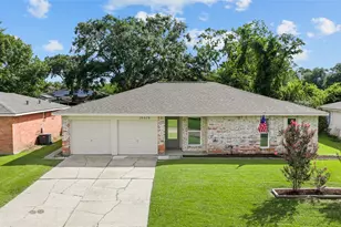 16619 Forest Bend Ave, Friendswood, TX 77546 - Photo 2