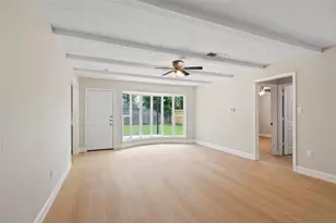 16619 Forest Bend Ave, Friendswood, TX 77546 - Photo 4