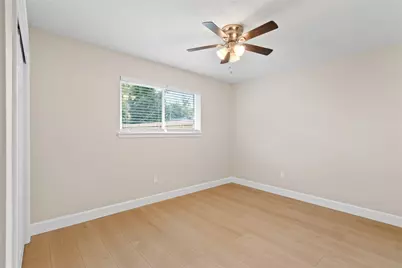 16619 Forest Bend Avenue, Friendswood, TX 77546 - Photo 18
