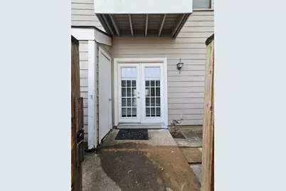 11710 Southlake Drive #18, Houston, TX 77077 - Photo 4