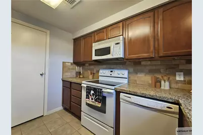 11710 Southlake Drive #18, Houston, TX 77077 - Photo 8