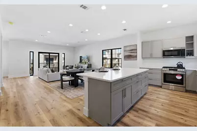 11915 N Hoa Sen Circle, Houston, TX 77072 - Photo 8