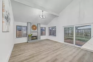 7622 Candlegreen Ln, Houston, TX 77071 - Photo 16