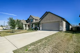 2211 Bright Sunrise Trl, Fresno, TX 77545 - Photo 2