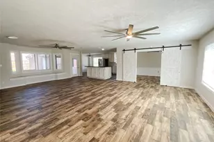 443 Bayou View Dr, El Lago, TX 77586 - Photo 8