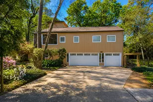 1 Holly Tree Ln, Spring, TX 77373 - Photo 2