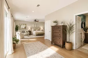 1 Holly Tree Ln, Spring, TX 77373 - Photo 4