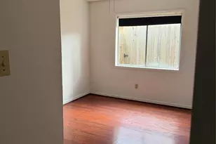 2926 Colony Dr, Sugar Land, TX 77479 - Photo 2