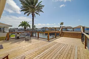 273 Barracuda St, Bayou Vista, TX 77563 - Photo 12