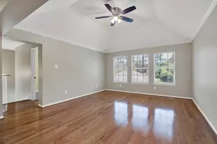 4015 Park Cir Way, Houston, TX 77059 - Photo 2